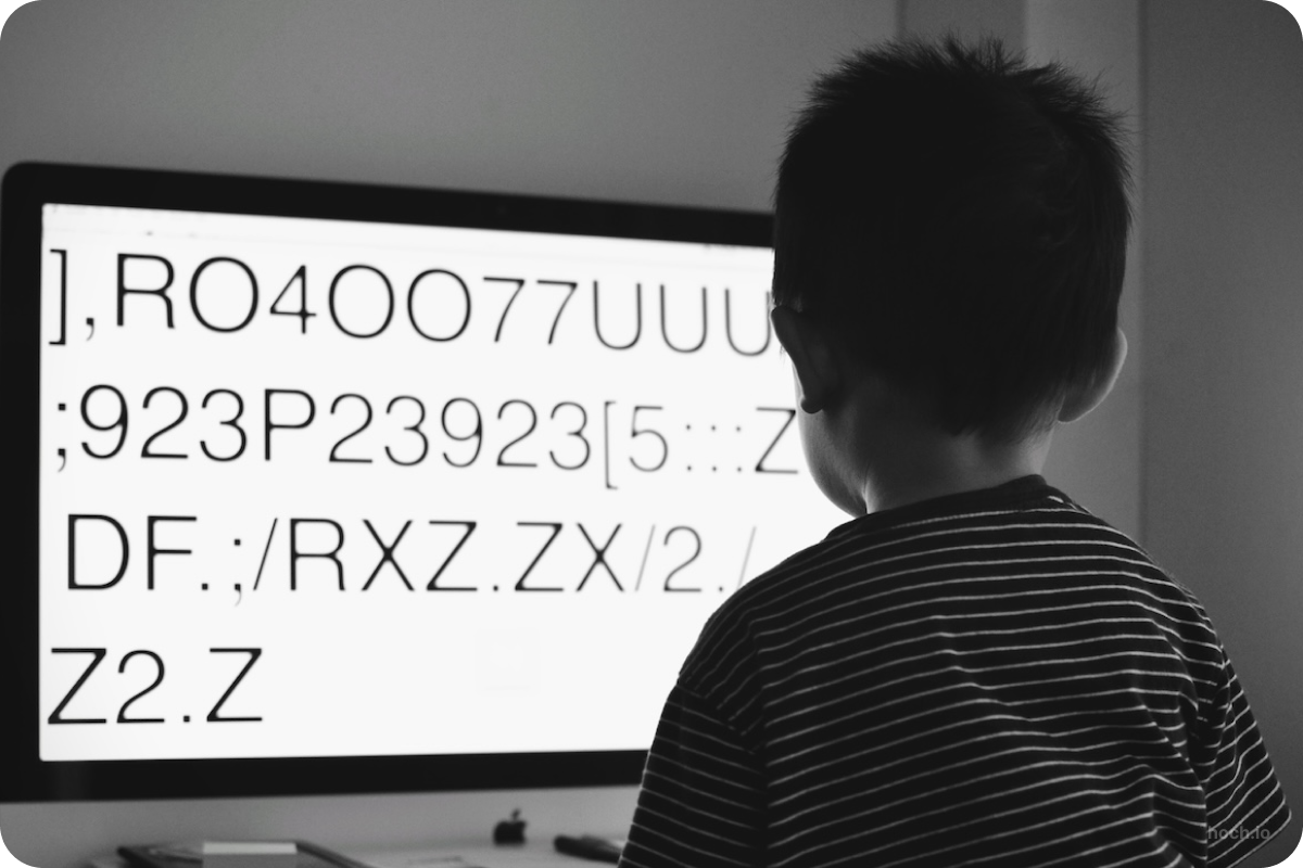 열심히 코딩중인 주니어